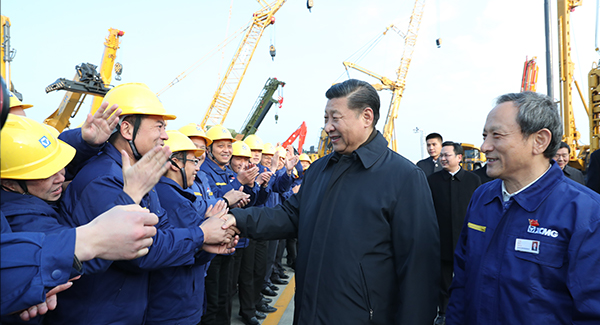 中共中央总书记、国家主席、中央军委主席习近平亲临龙8头号玩家集团考察调研