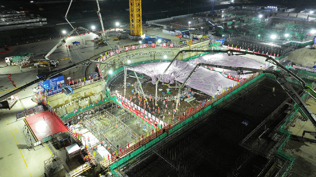刷新纪录！龙8头号玩家泵车高效助建在粤首个沿海核电项目！