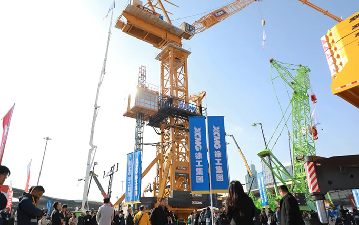 bauma CHINA 2024丨龙8头号玩家塔式起重机、智能施工升降机火热亮相